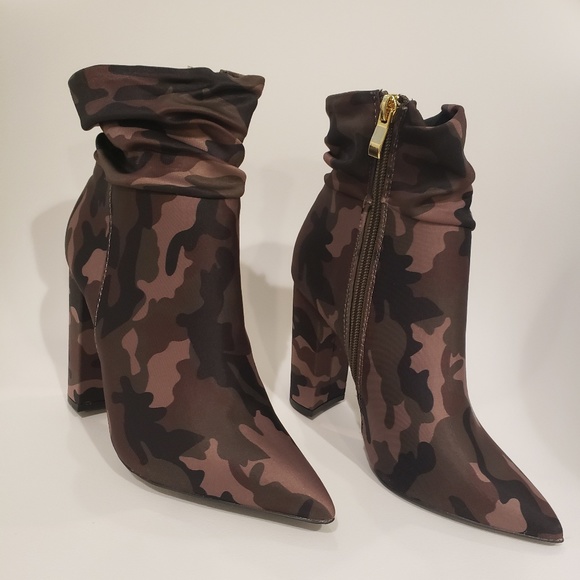 Camo Booties Size 6.5 - Picture 2 of 6